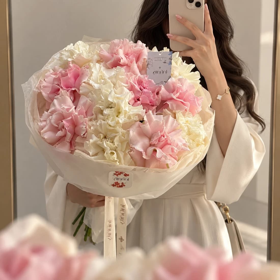 Pink & White Posy